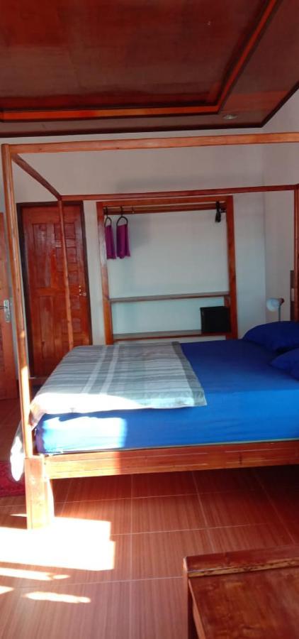 トゥクトゥク Toba Sunset Bed & Breakfast エクステリア 写真